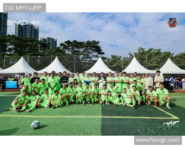 球星齐聚绿茵激情对决展现技艺友谊共赢点燃足球盛宴 球星齐聚绿茵激情对决展现技艺友谊共赢点燃足球盛宴