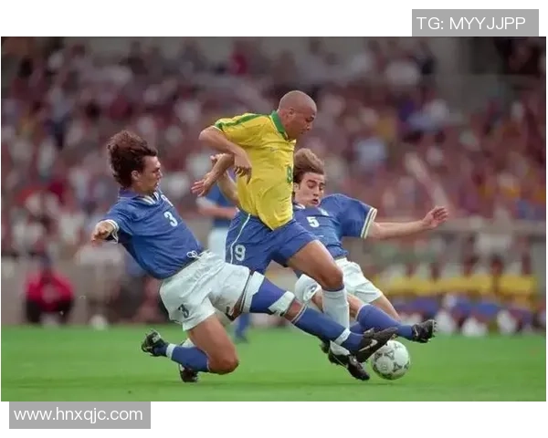 足球球星失落瞬间合集 见证巨星背后的无奈与泪水